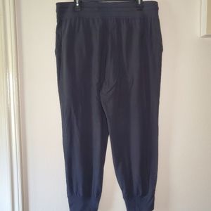 Lululemon Women's Joggers Lightweight Size 14 Black